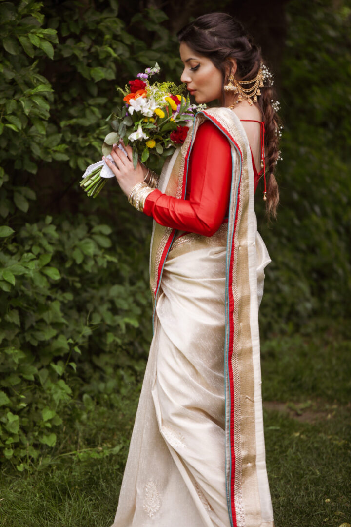 vedhas.ca – An exclusive collection of silks & accessories.